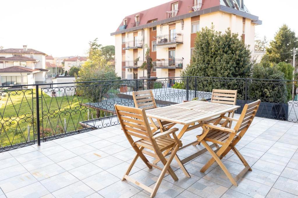 Elite Home Monfalcone Bagian luar foto